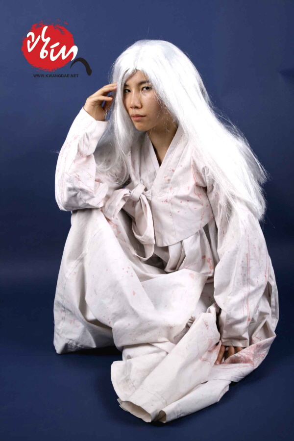 소복-피묻은 소복